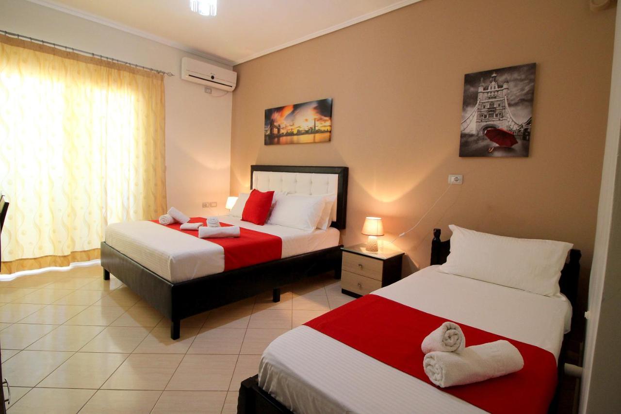 Centrum Hotel Ksamil Bagian luar foto